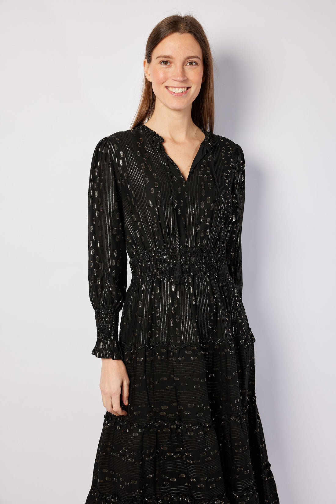 Sail to Sable Black & Gold Lurex Smocked Waist Midi Dress Lurex Clip Dot Black/Gold / XXXL / H25272 Sail to Sable Black & Gold Lurex Smocked Waist Midi Dress Lurex Clip Dot Black/Gold / XXXL / H25272