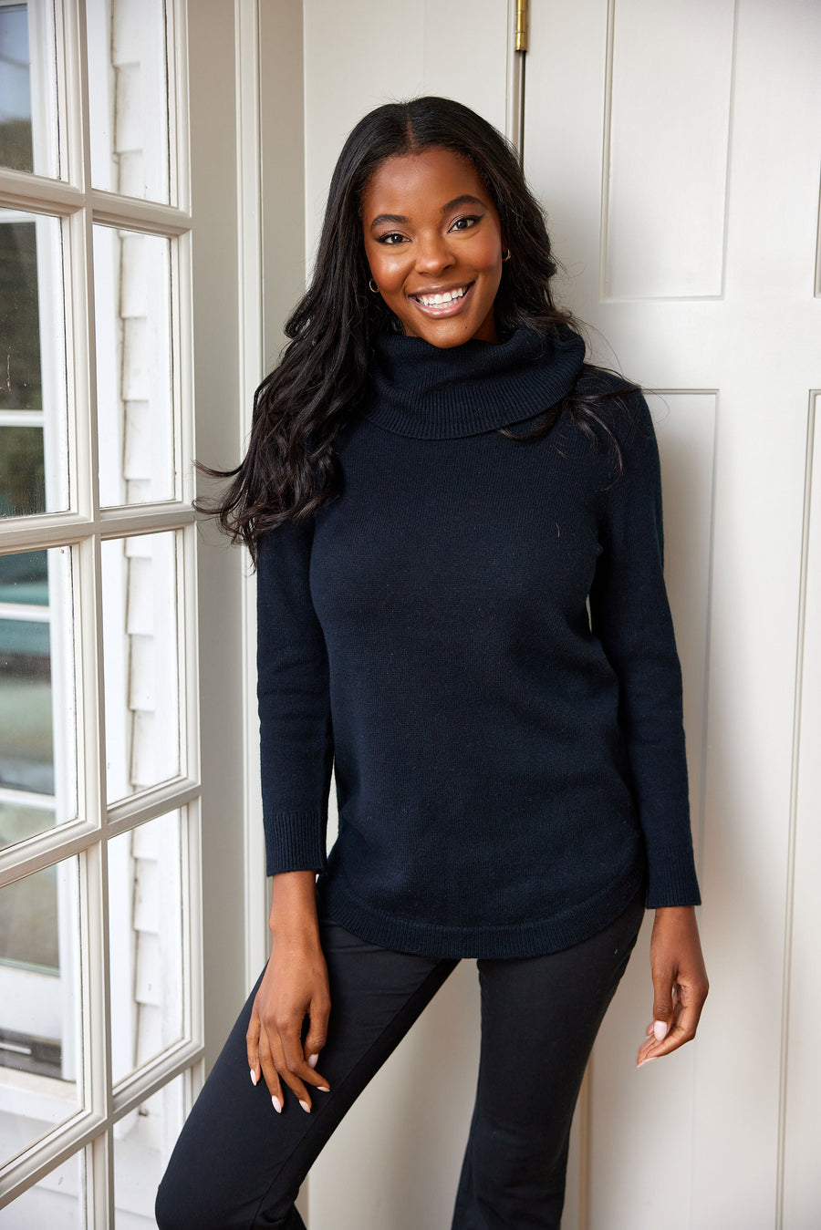 Black Rounded Hem Sweater